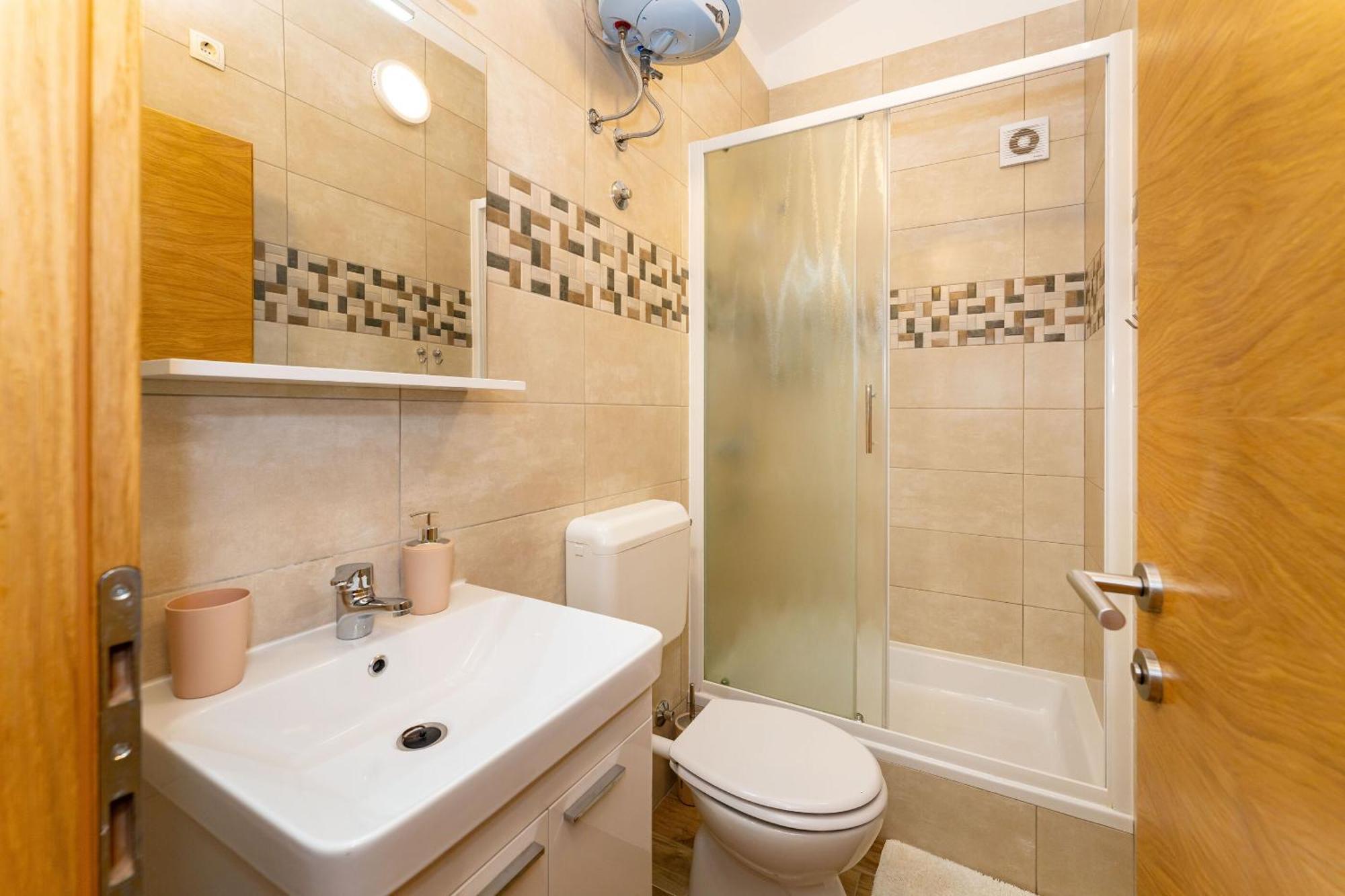 Apartments Nadica - Free Parking Нин Экстерьер фото