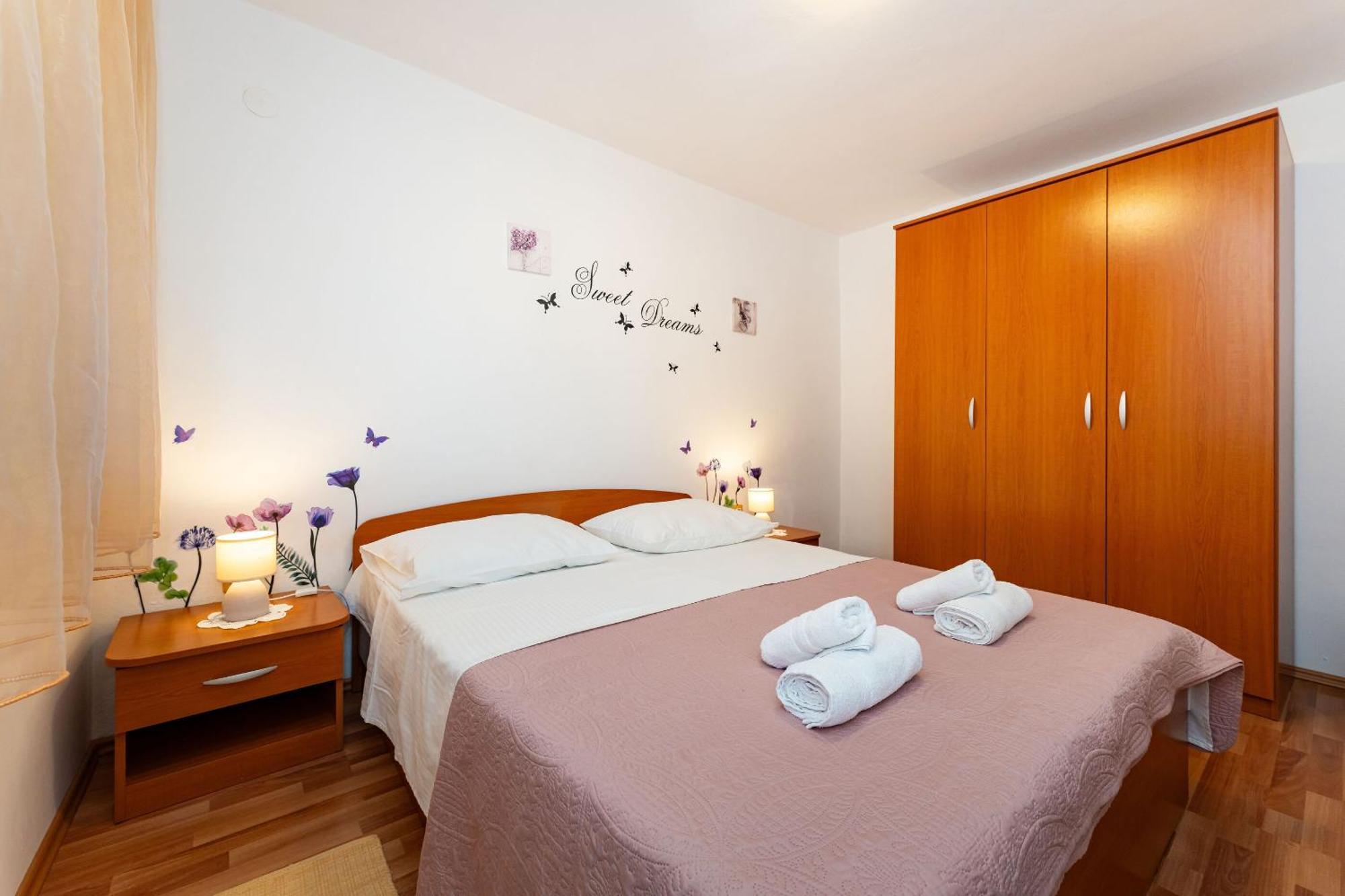 Apartments Nadica - Free Parking Нин Экстерьер фото