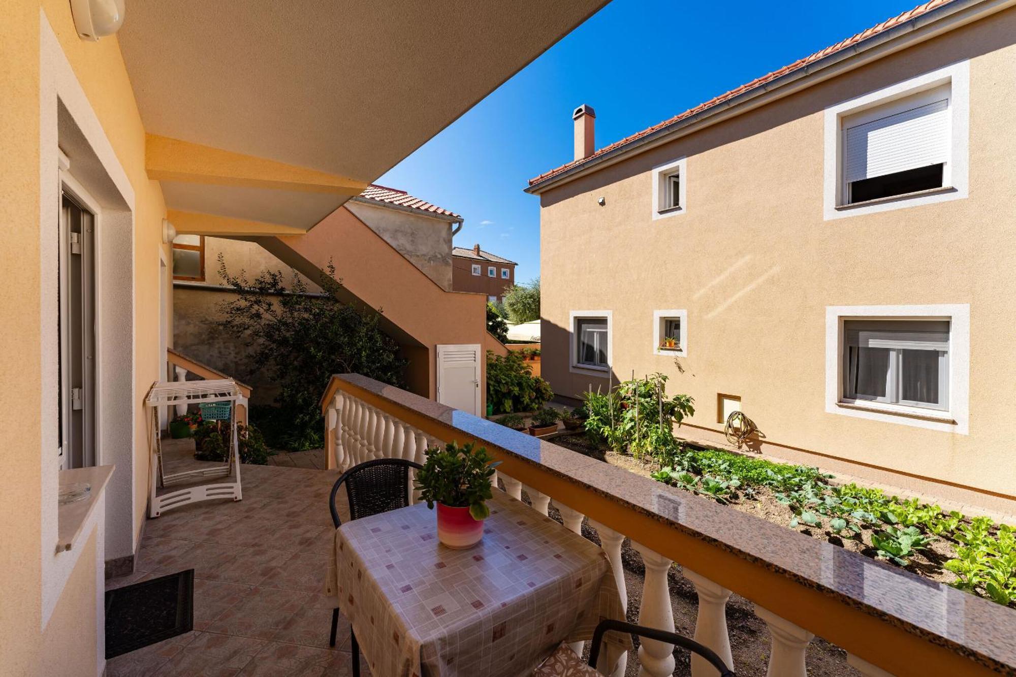 Apartments Nadica - Free Parking Нин Экстерьер фото