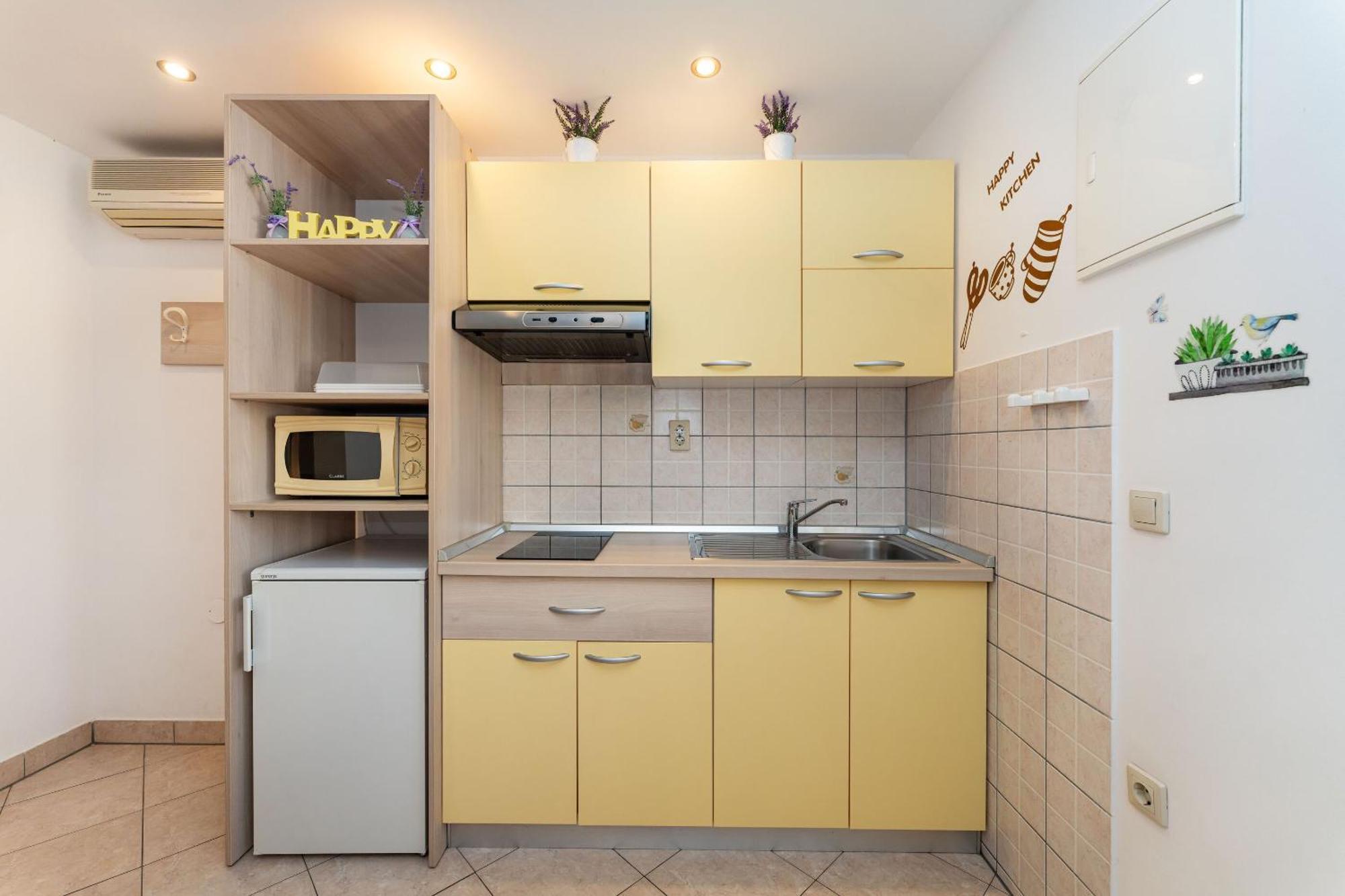 Apartments Nadica - Free Parking Нин Экстерьер фото