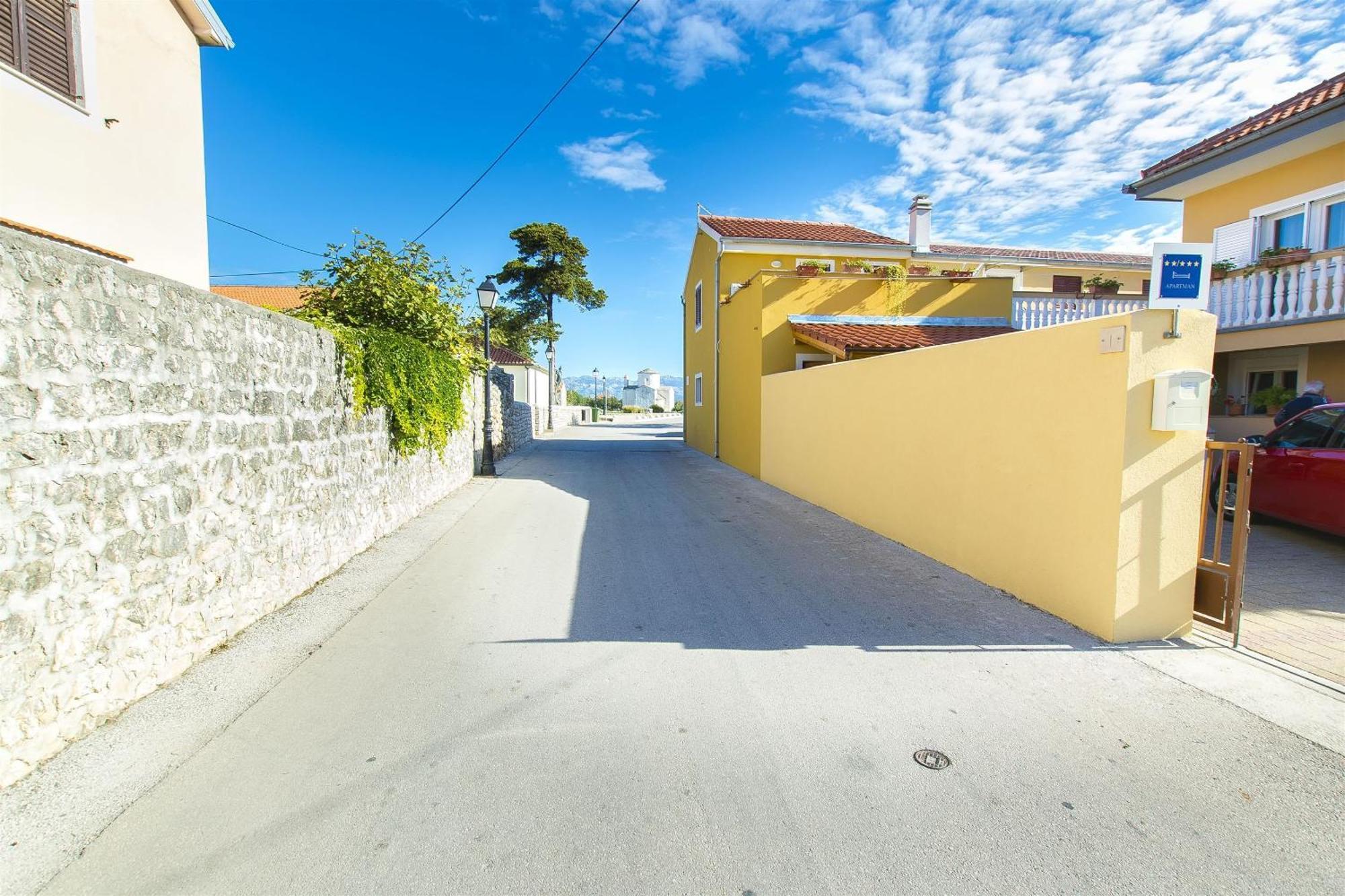 Apartments Nadica - Free Parking Нин Экстерьер фото