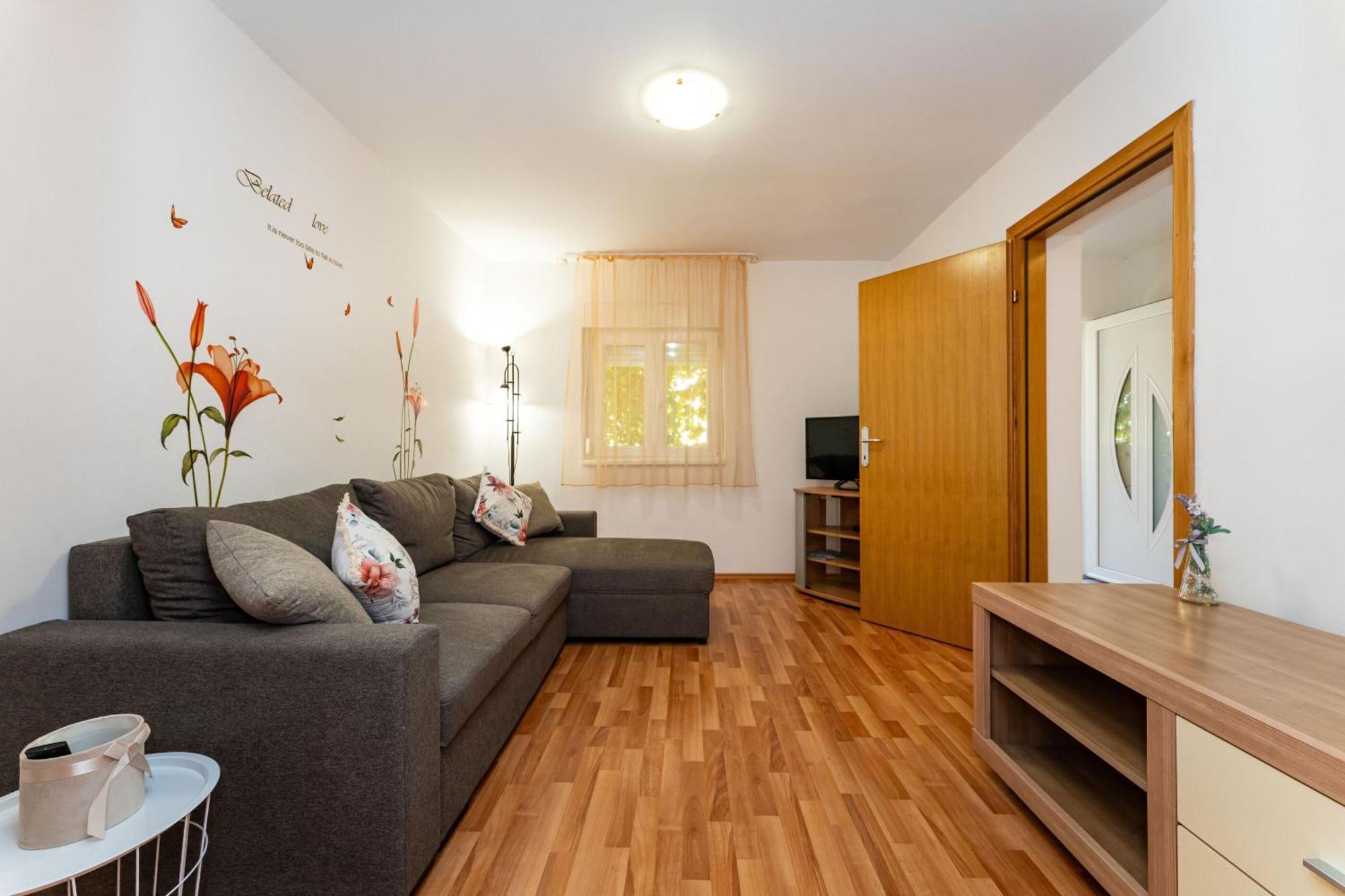 Apartments Nadica - Free Parking Нин Экстерьер фото